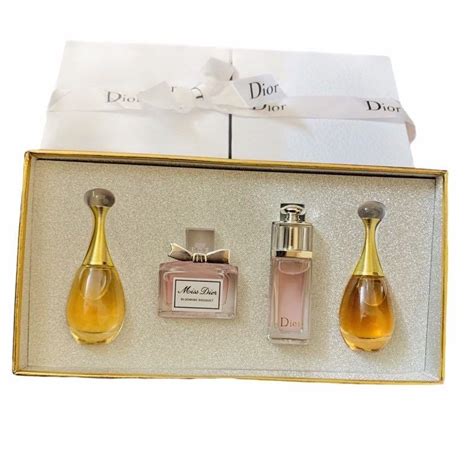 dior mini fragrance gift set.